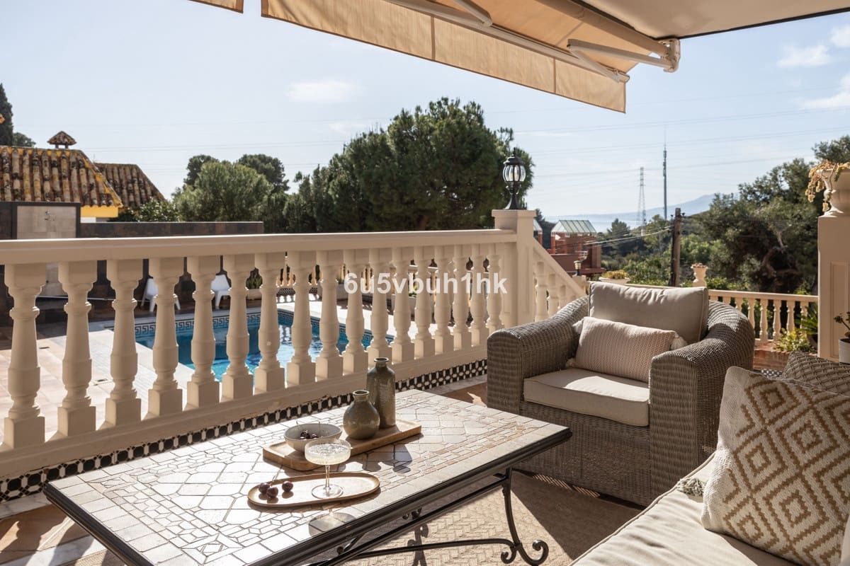 Chalet de 6 habitaciones en Málaga ciudad en venta con piscina - 3.450.000 € (Ref: 9518190)