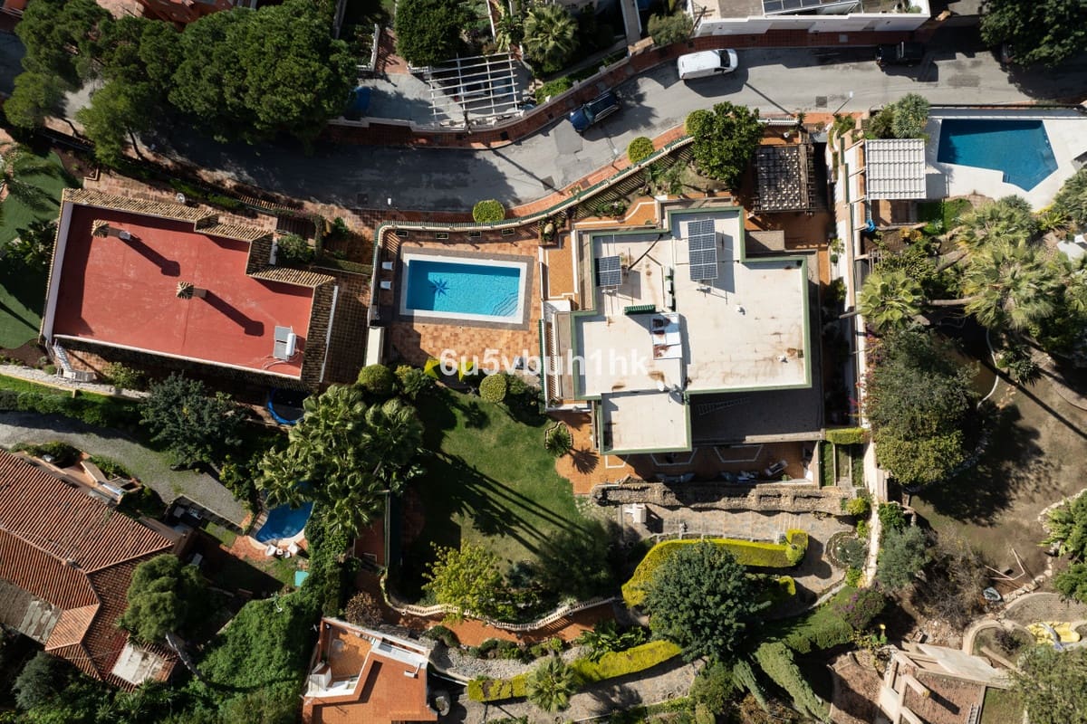 Chalet de 6 habitaciones en Málaga ciudad en venta con piscina - 3.450.000 € (Ref: 9518190)