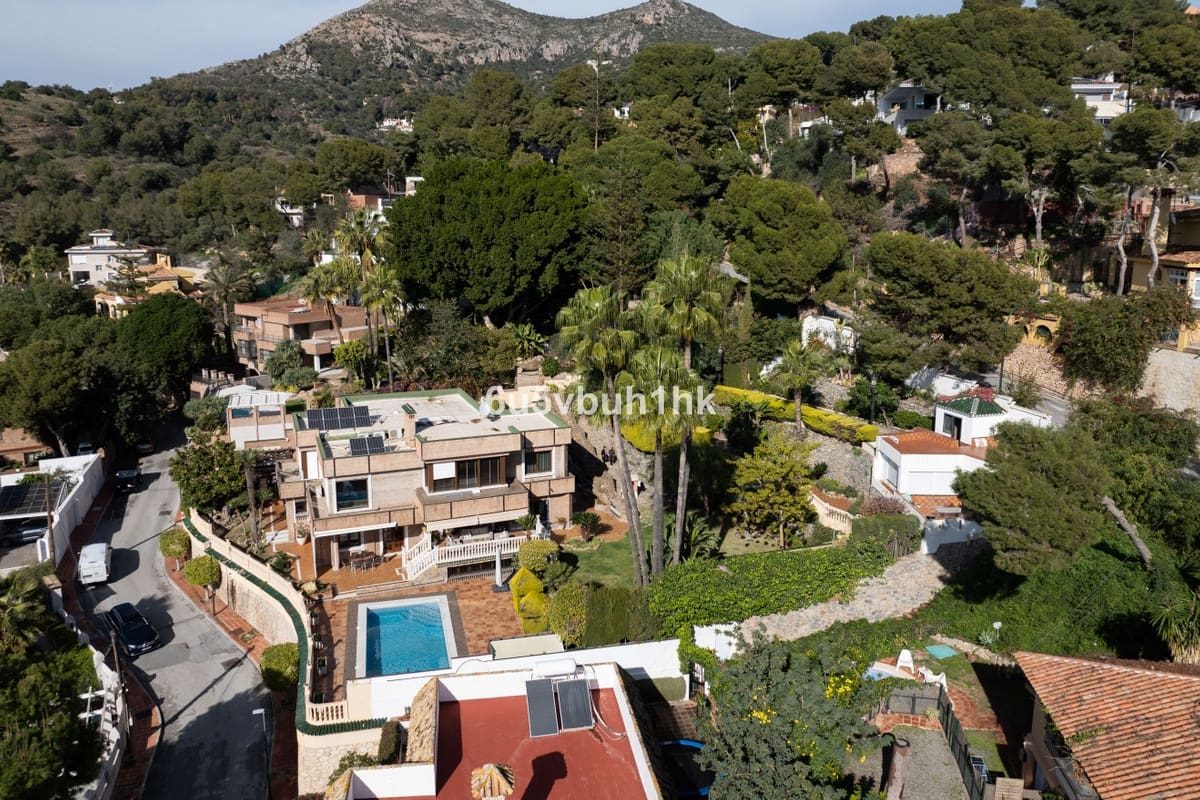 Chalet de 6 habitaciones en Málaga ciudad en venta con piscina - 3.450.000 € (Ref: 9518190)