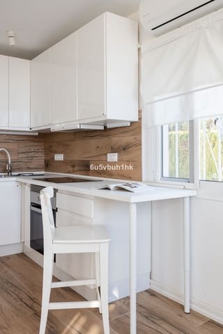 Apartamento de 2 habitaciones en Parque Central, Estepona en venta - 218.000 € (Ref: 9518192)