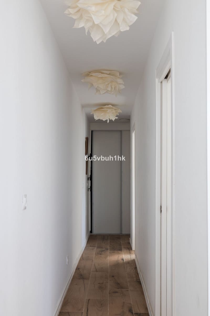 Apartamento de 2 habitaciones en Estepona en venta - 218.000 € (Ref: 9518192)