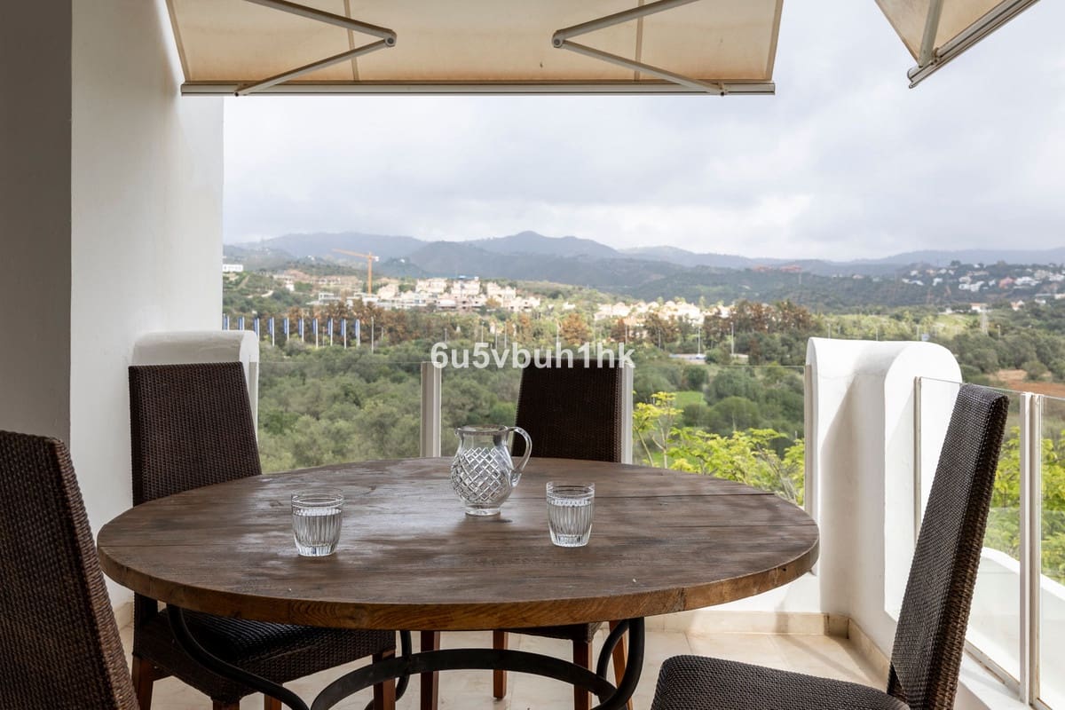 3 bedroom Penthouse for sale in Los Monteros with pool - € 800,000 (Ref: 9518195)