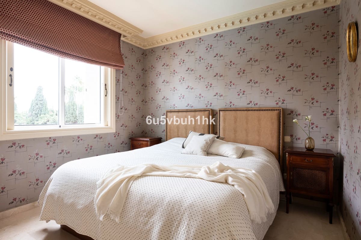 3 bedroom Penthouse for sale in Los Monteros with pool - € 800,000 (Ref: 9518195)