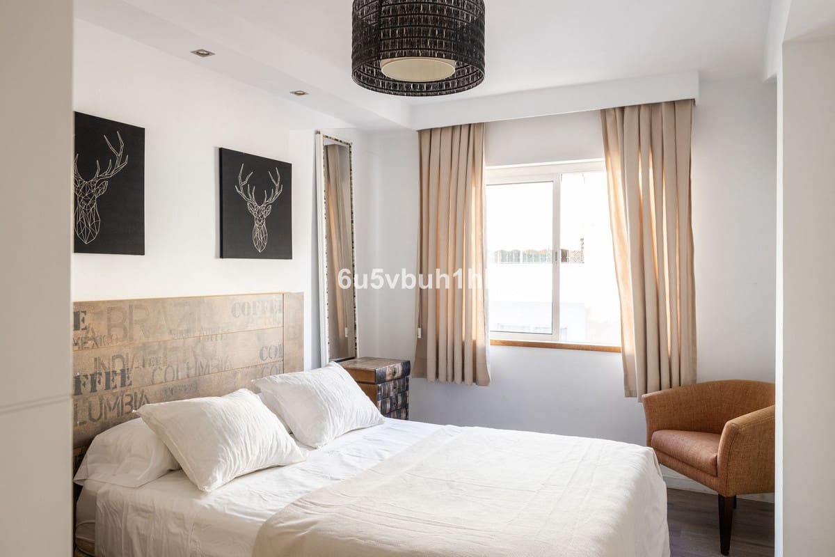 3 bedroom Apartment for sale in San Pedro de Alcantara - € 360,000 (Ref: 9518201)