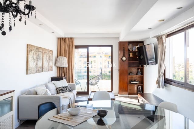 3 bedroom Apartment for sale in San Pedro de Alcántara Pueblo, Marbella - € 360,000 (Ref: 9518201)