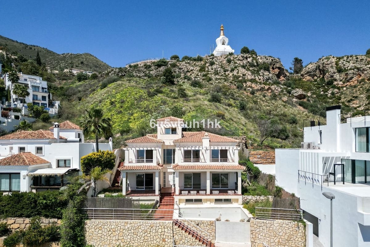 3 soverom Villa til salgs i Benalmadena med svømmebasseng - € 1 250 000 (Ref: 9518208)