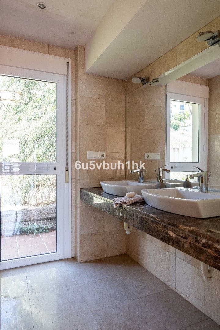 3 soverom Villa til salgs i Benalmadena med svømmebasseng - € 1 250 000 (Ref: 9518208)