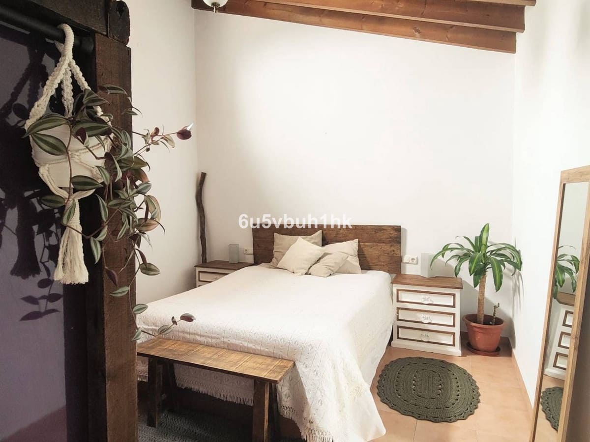 5 bedroom Townhouse for sale in Malaga city - € 3,600,000 (Ref: 9518209)