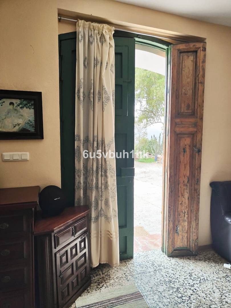 5 bedroom Townhouse for sale in Malaga city - € 3,600,000 (Ref: 9518209)