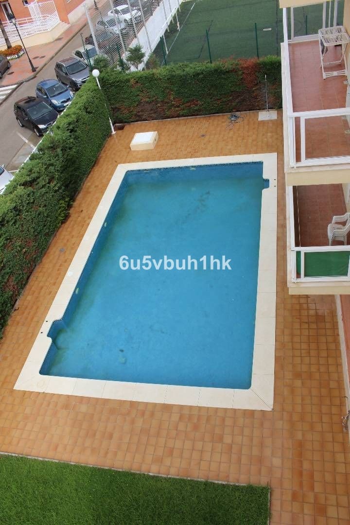 3 makuuhuone Huoneisto myytävänä paikassa Manilva mukana uima-altaan - 749 000 € (Ref: 9518210)