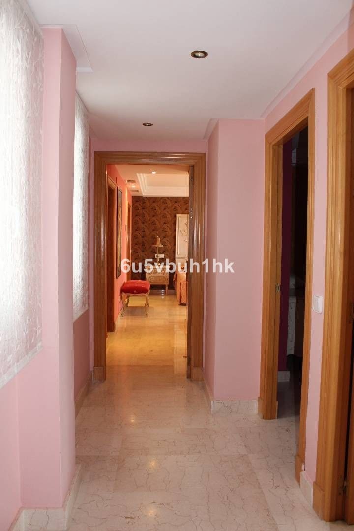 3 makuuhuone Huoneisto myytävänä paikassa Manilva mukana uima-altaan - 749 000 € (Ref: 9518210)