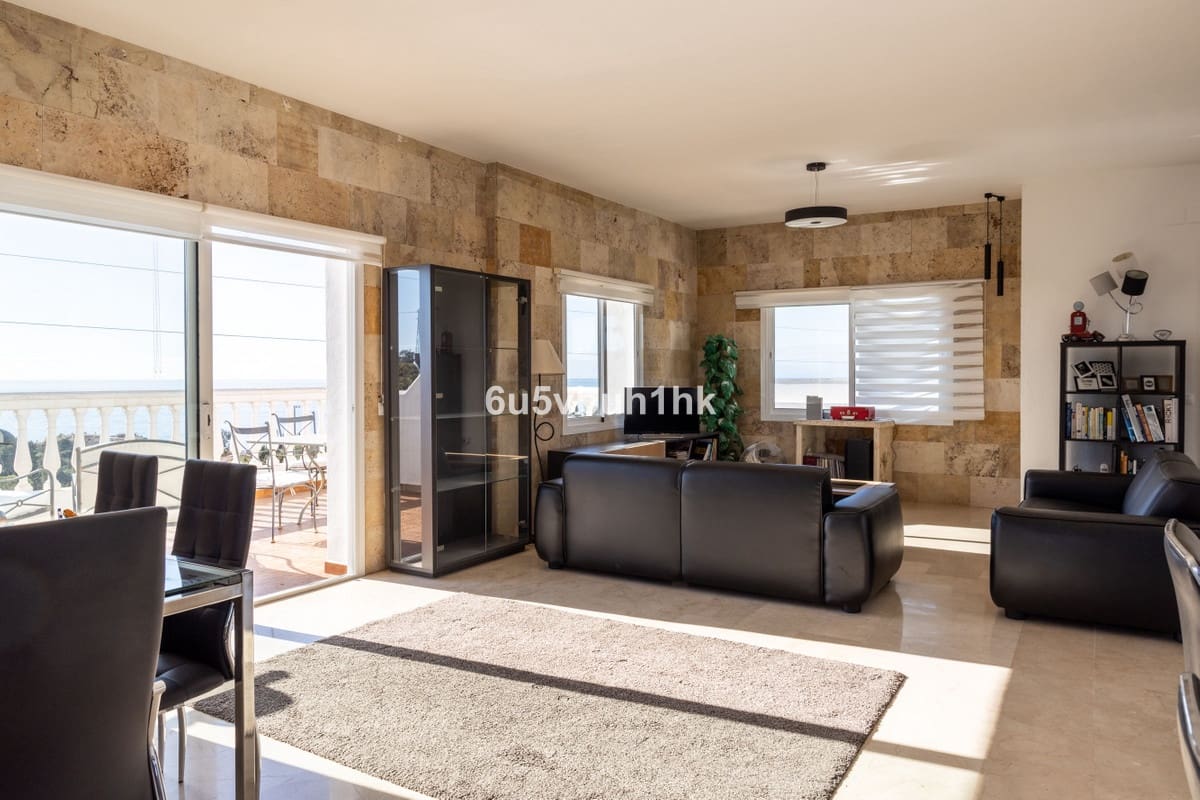 4 makuuhuone Huvila myytävänä paikassa La Capellania mukana uima-altaan - 1 170 000 € (Ref: 9518211)