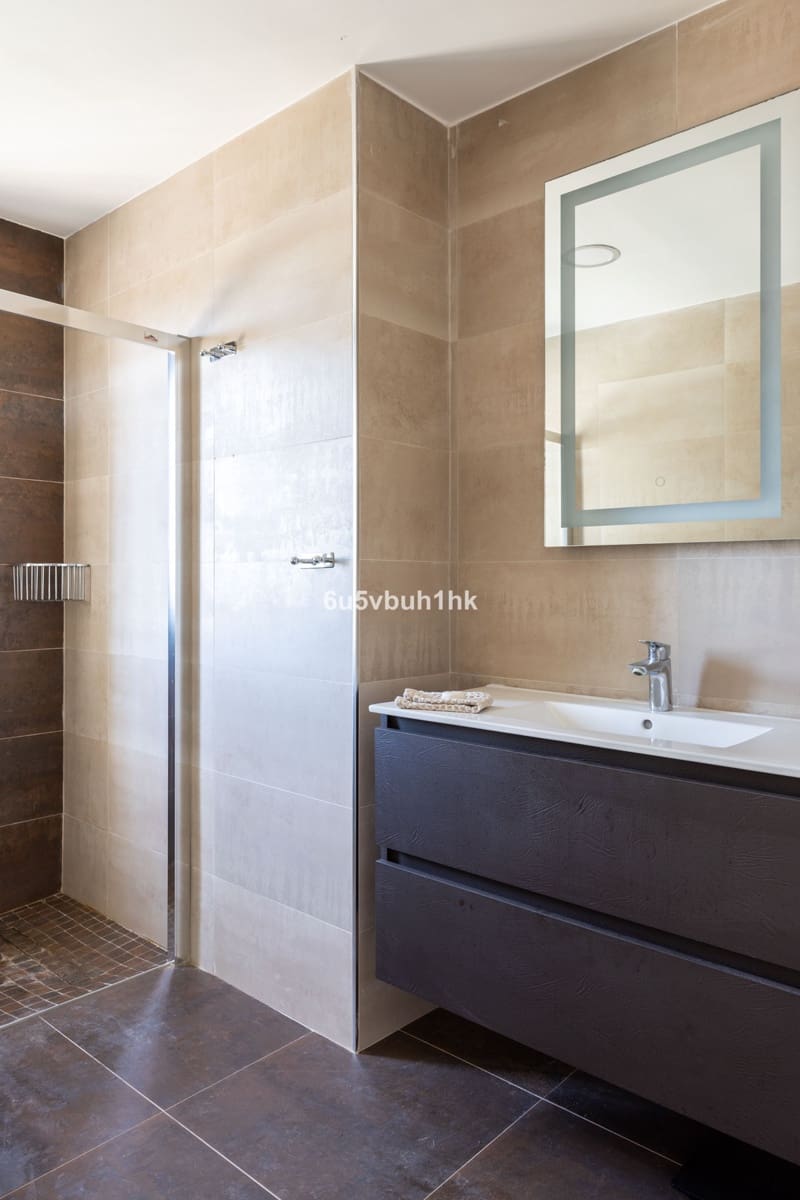 4 makuuhuone Huvila myytävänä paikassa La Capellania mukana uima-altaan - 1 170 000 € (Ref: 9518211)