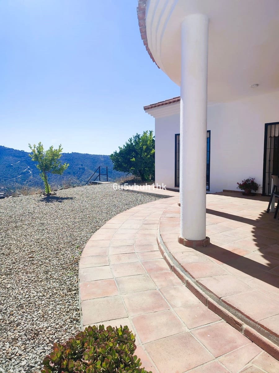 9 slaapkamer Huis te koop in Arenas met zwembad - € 1.450.000 (Ref: 9518213)