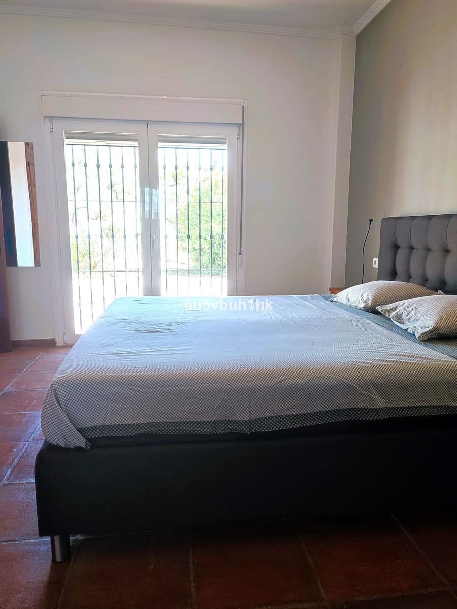 9 slaapkamer Huis te koop in Arenas met zwembad - € 1.450.000 (Ref: 9518213)