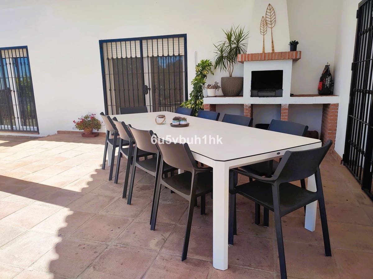 9 slaapkamer Huis te koop in Arenas met zwembad - € 1.450.000 (Ref: 9518213)