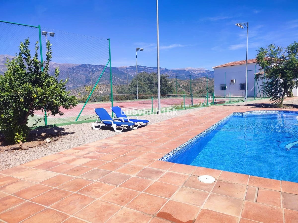 9 slaapkamer Huis te koop in Arenas met zwembad - € 1.450.000 (Ref: 9518213)