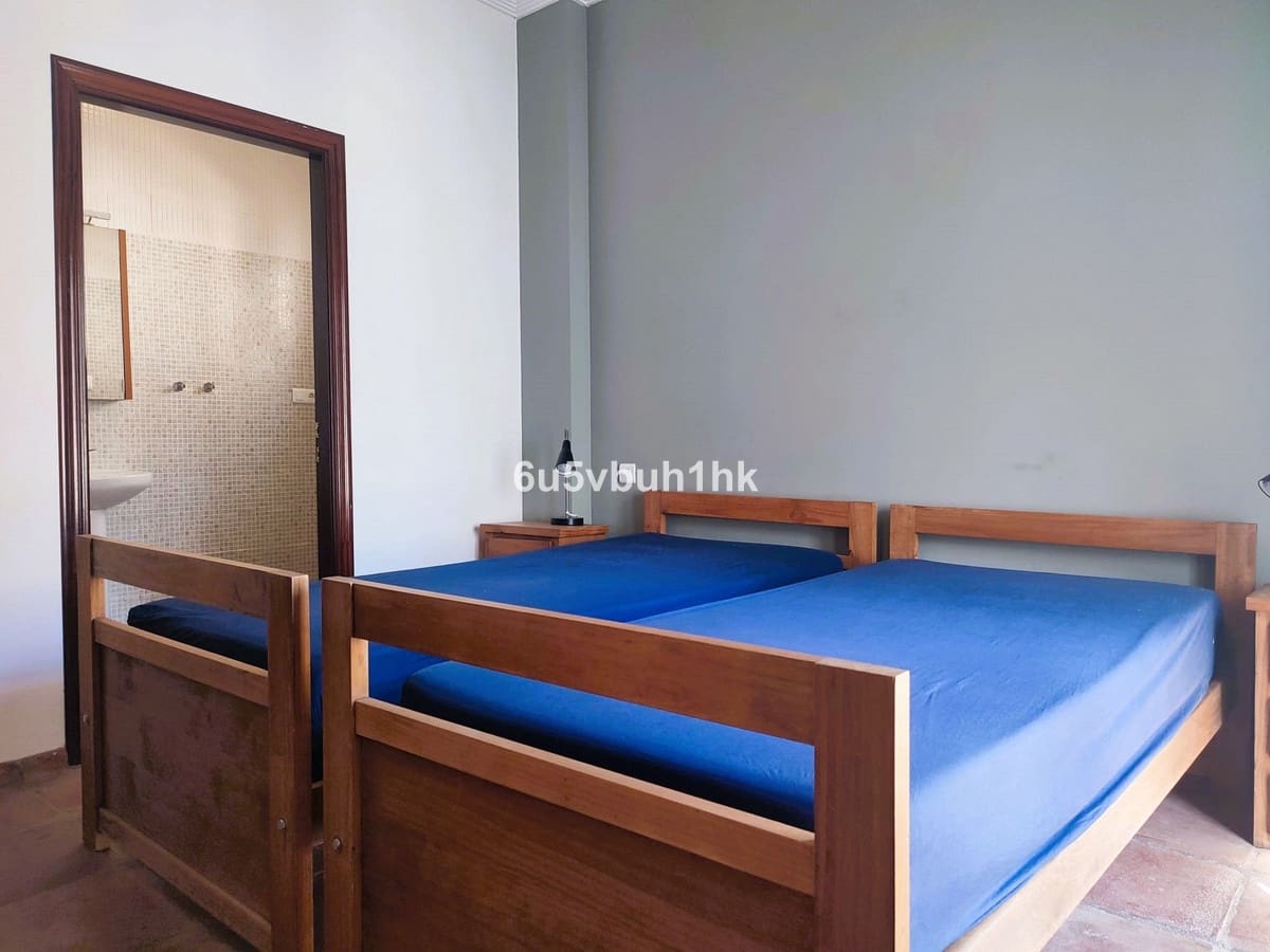 9 slaapkamer Huis te koop in Arenas met zwembad - € 1.450.000 (Ref: 9518213)