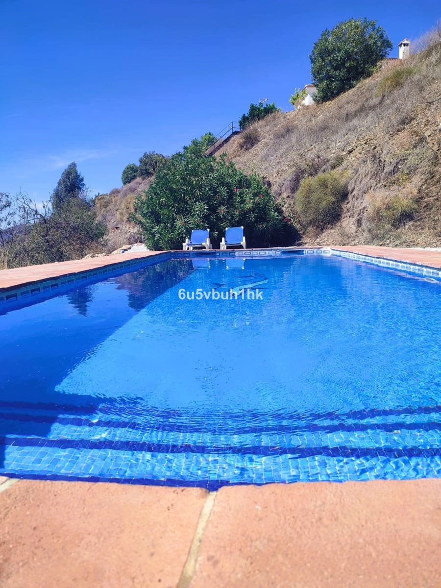 9 slaapkamer Huis te koop in Arenas met zwembad - € 1.450.000 (Ref: 9518213)