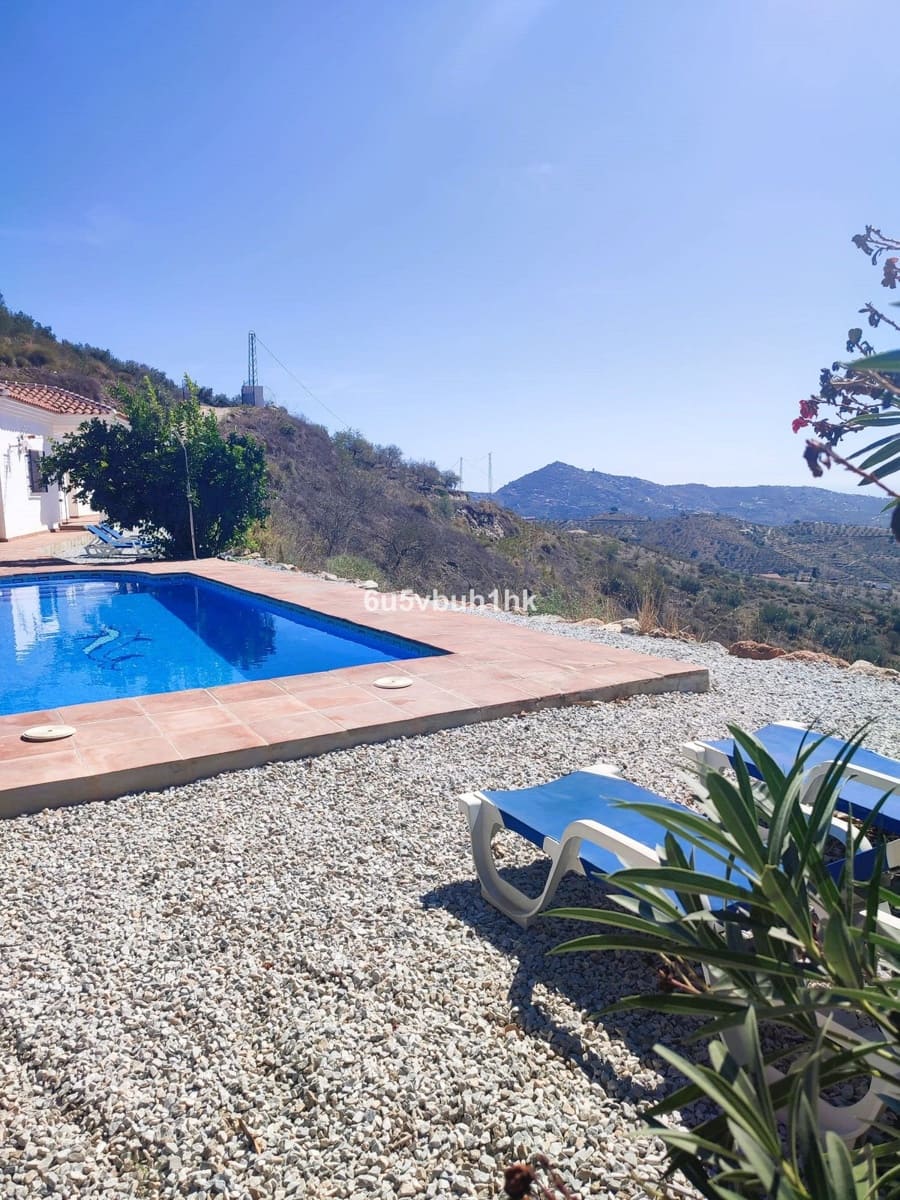 9 slaapkamer Huis te koop in Arenas met zwembad - € 1.450.000 (Ref: 9518213)