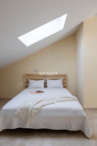 1 soverom Penthouse til salgs i Centro Historico, Málaga by - € 295 000 (Ref: 9518215)