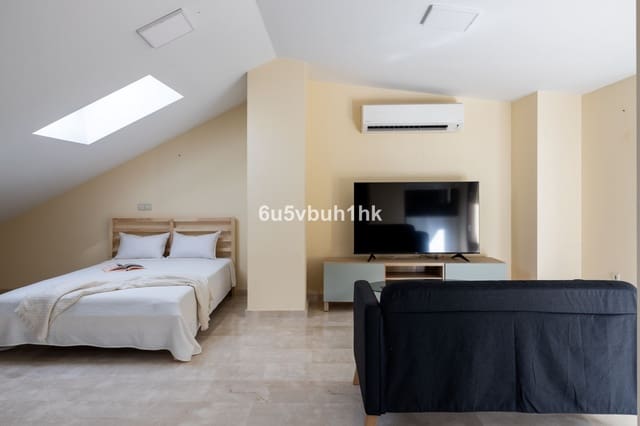 1 soverom Penthouse til salgs i Centro Historico, Málaga by - € 295 000 (Ref: 9518215)