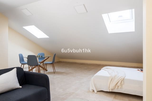 1 soverom Penthouse til salgs i Centro Historico, Málaga by - € 295 000 (Ref: 9518215)