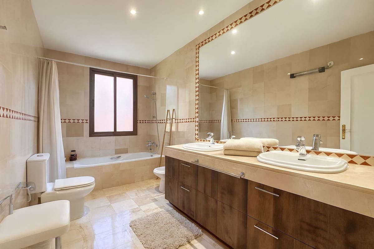 3 bedroom Apartment for sale in La Mairena - € 475,000 (Ref: 9518221)