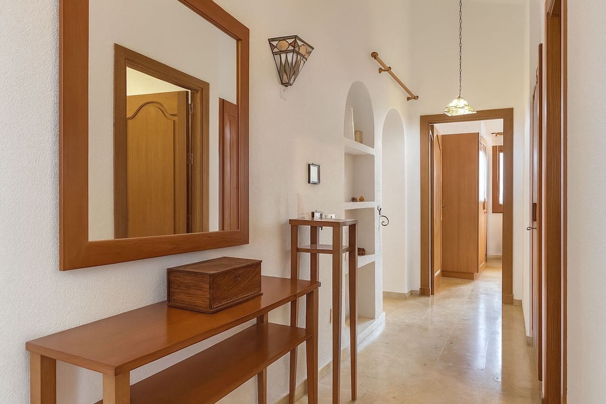 Chalet de 3 habitaciones en Cerro del Aguila en venta con piscina - 720.000 € (Ref: 9518223)