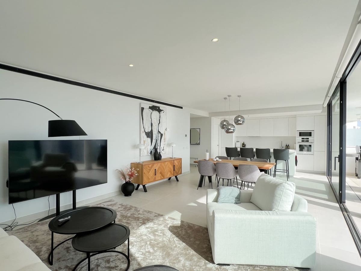 3 slaapkamer Appartement te koop in Fuengirola met garage - € 769.000 (Ref: 9518232)