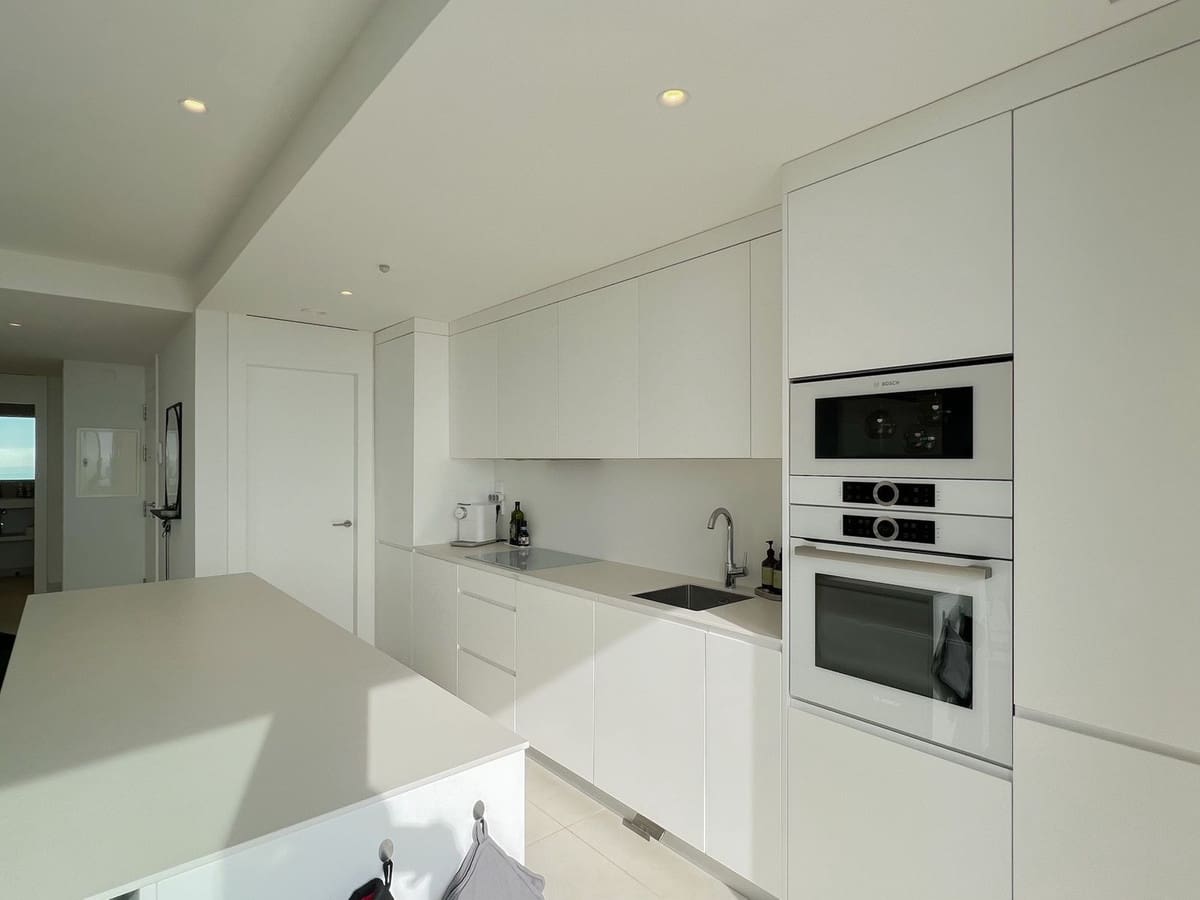 3 slaapkamer Appartement te koop in Fuengirola met garage - € 769.000 (Ref: 9518232)