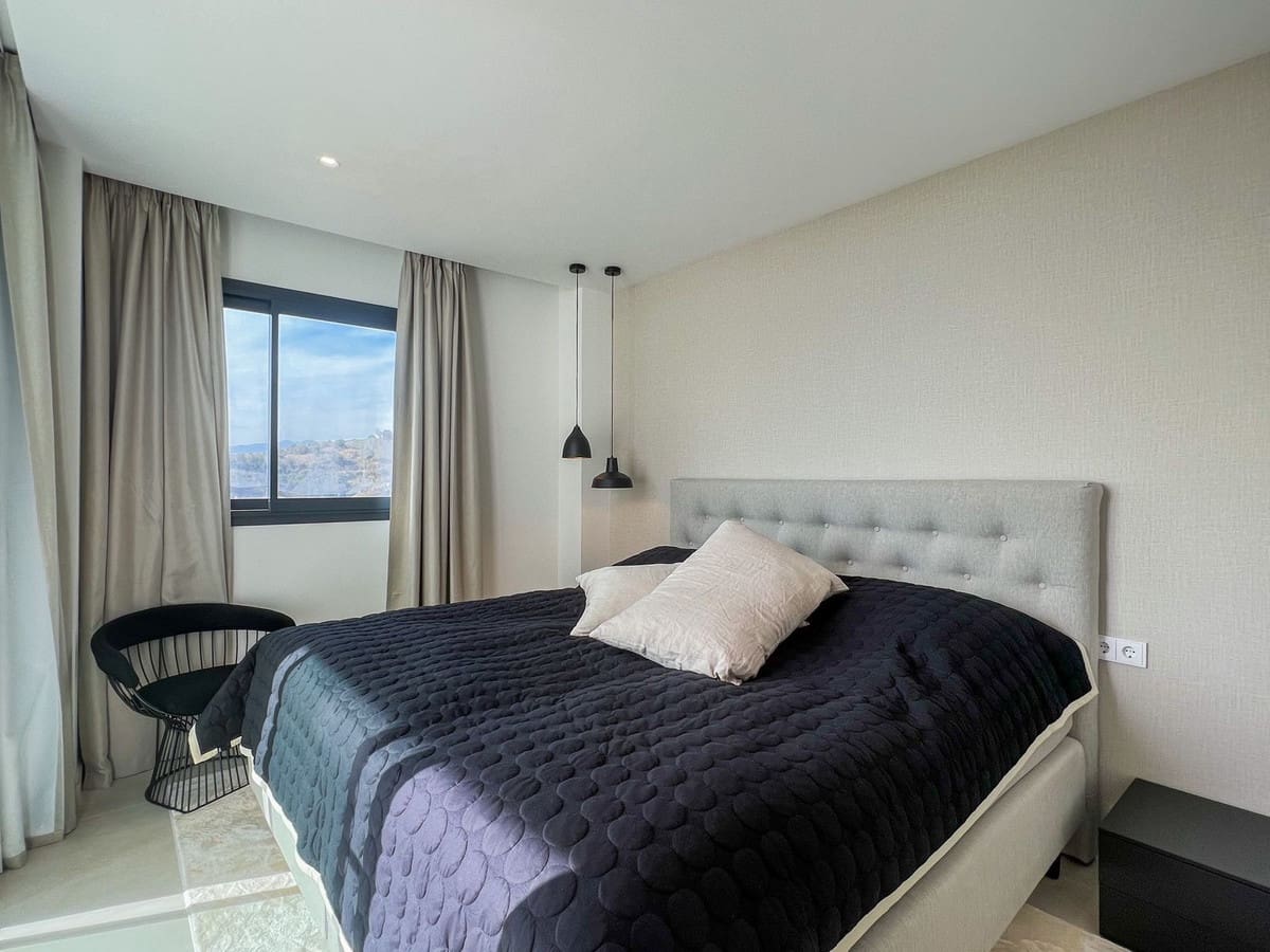 3 slaapkamer Appartement te koop in Fuengirola met garage - € 769.000 (Ref: 9518232)