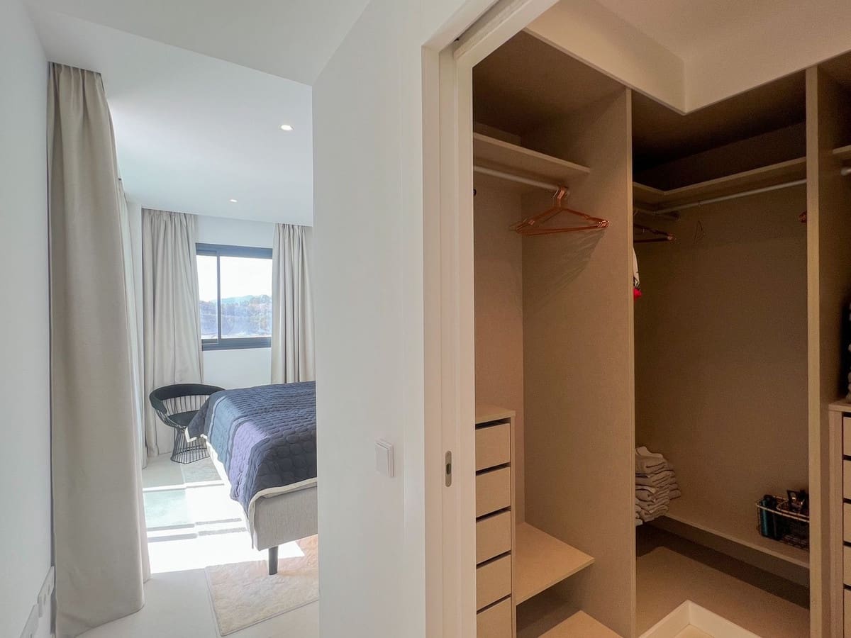 3 slaapkamer Appartement te koop in Fuengirola met garage - € 769.000 (Ref: 9518232)