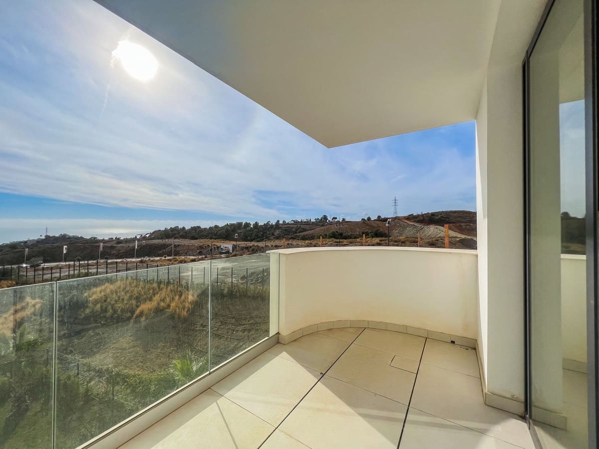 3 slaapkamer Appartement te koop in Fuengirola met garage - € 769.000 (Ref: 9518232)