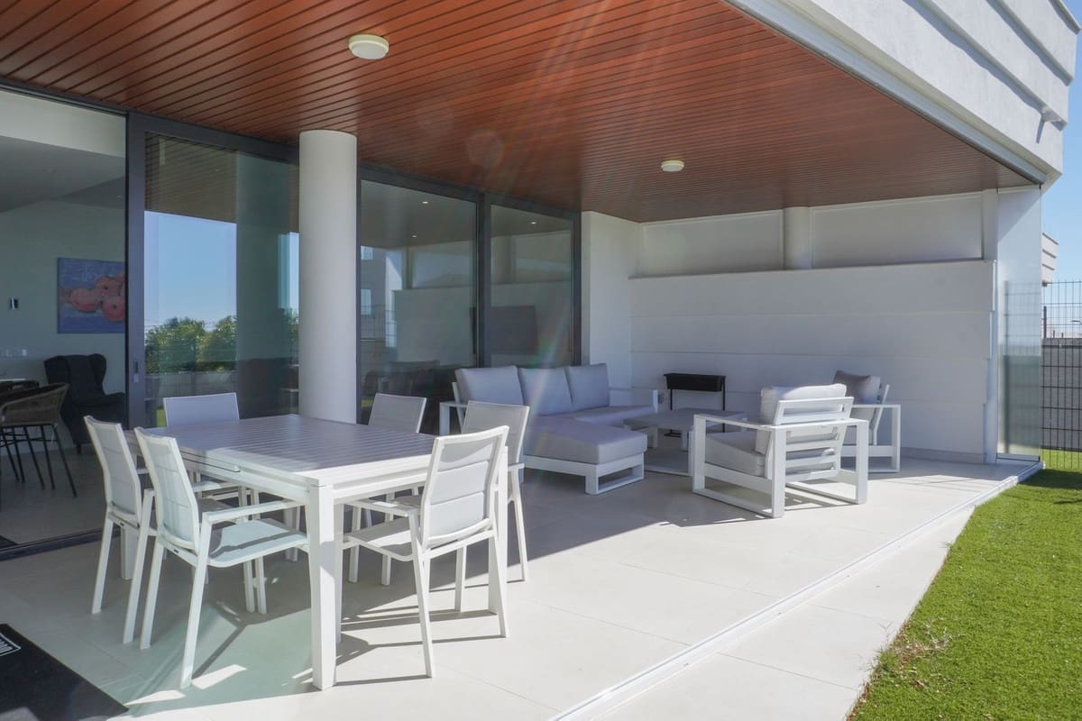 2 Zimmer Apartment zu verkaufen in Fuengirola mit Garage - 575.000 € (Ref: 9518235)