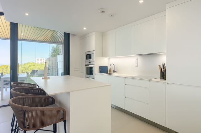 2 slaapkamer Appartement te koop in El Higuerón, Fuengirola met garage - € 575.000 (Ref: 9518235)