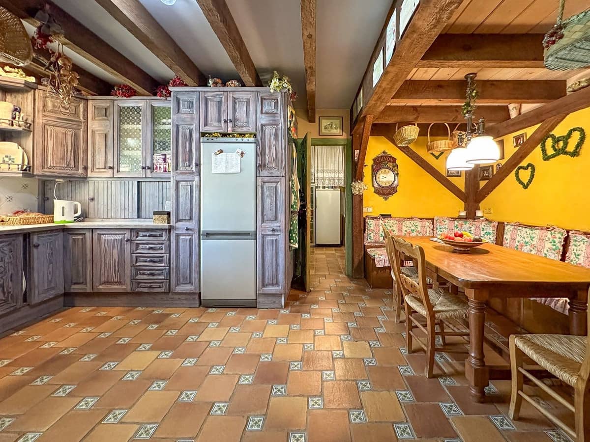 Chalet de 9 habitaciones en Cerro del Aguila en venta con piscina - 7.000.000 € (Ref: 9518236)