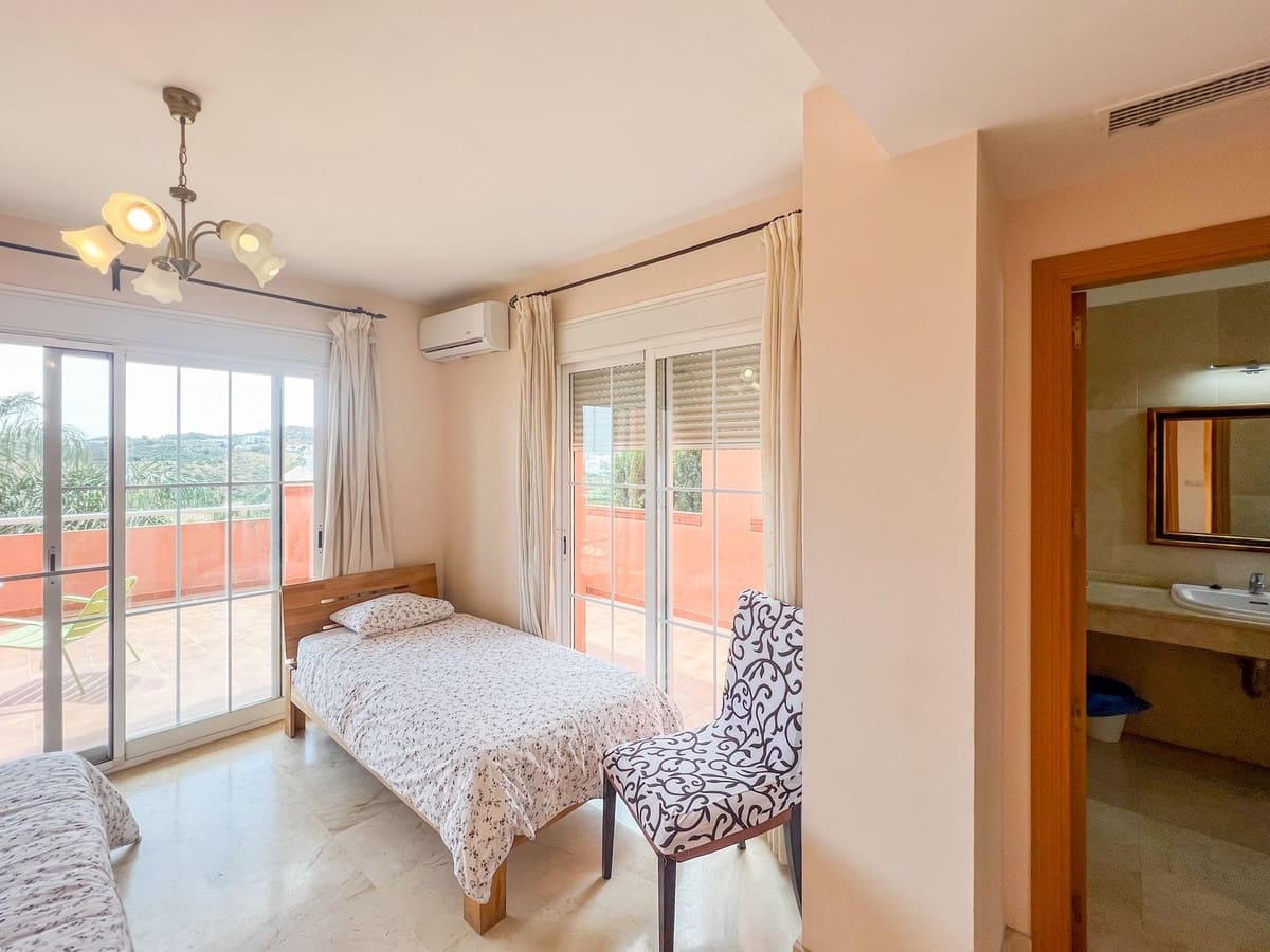 4 sypialnia Willa na sprzedaż w Cerro del Aguila z basenem - 850 000 € (Ref: 9518237)