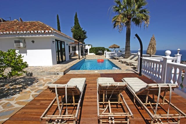4 bedroom Villa for sale in La Capellania, Benalmádena with pool - € 1,600,000 (Ref: 9518239)