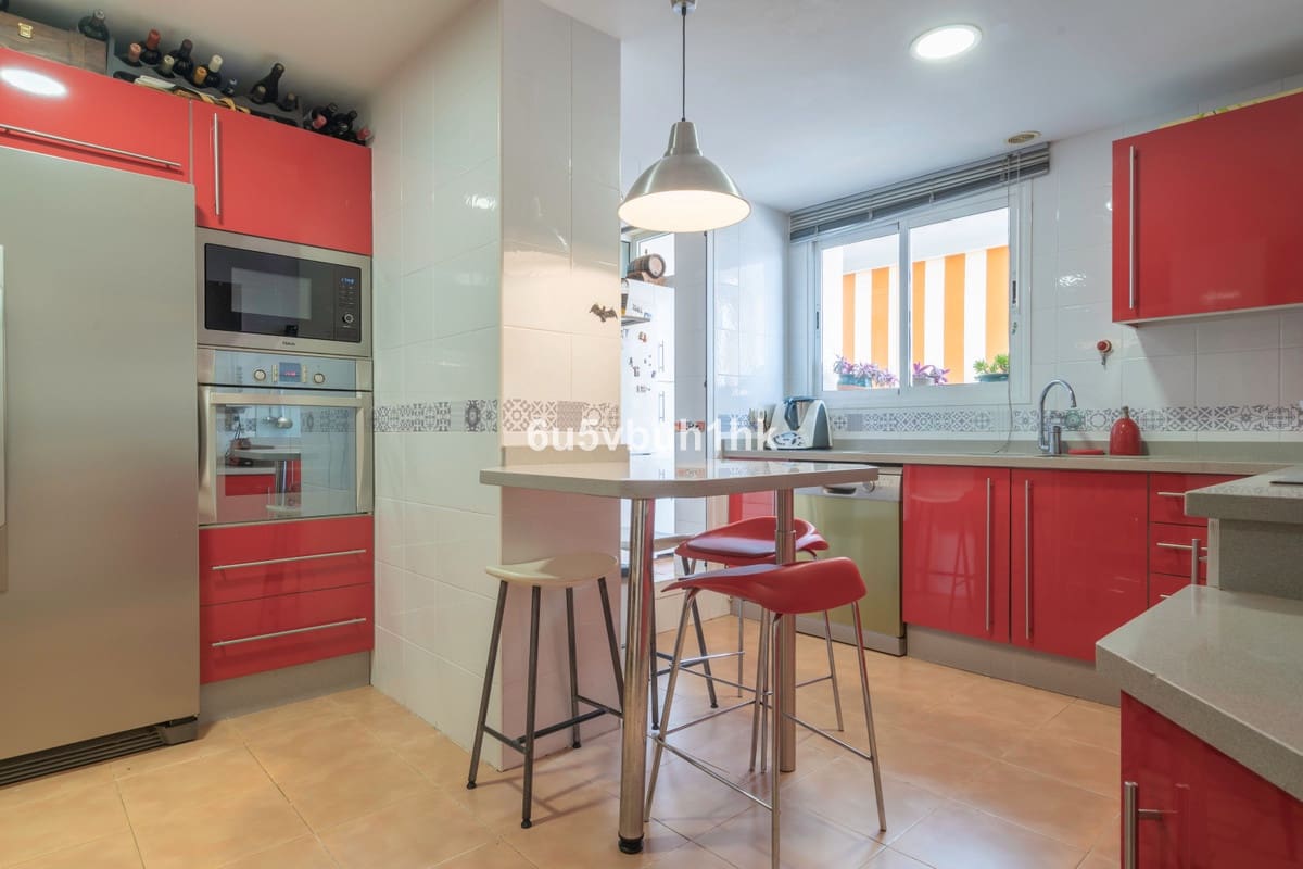 Ático de 4 habitaciones en Torremolinos en venta - 615.000 € (Ref: 9520521)