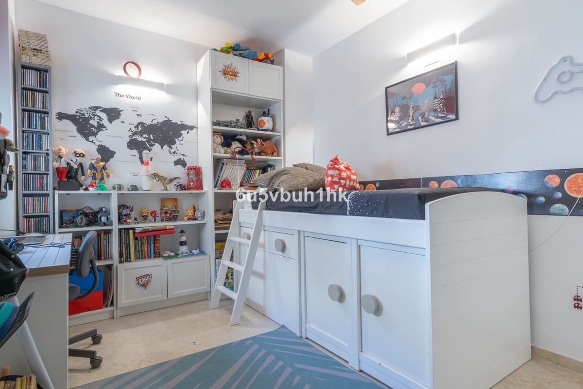 Ático de 4 habitaciones en Torremolinos en venta - 615.000 € (Ref: 9520521)