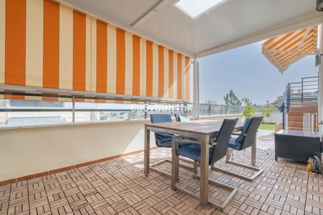 Ático de 4 habitaciones en Torremolinos en venta - 615.000 € (Ref: 9520521)