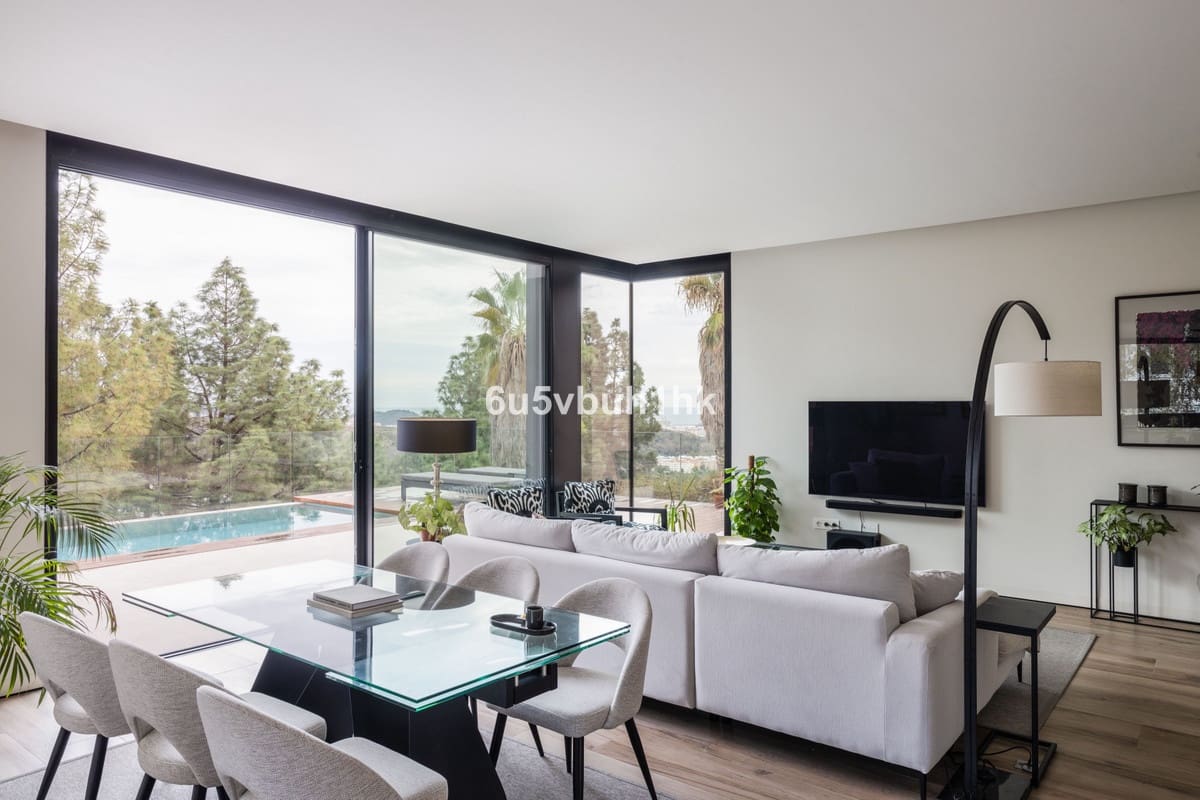 Chalet de 4 habitaciones en Puerto de la Torre en venta con piscina - 2.500.000 € (Ref: 9520523)