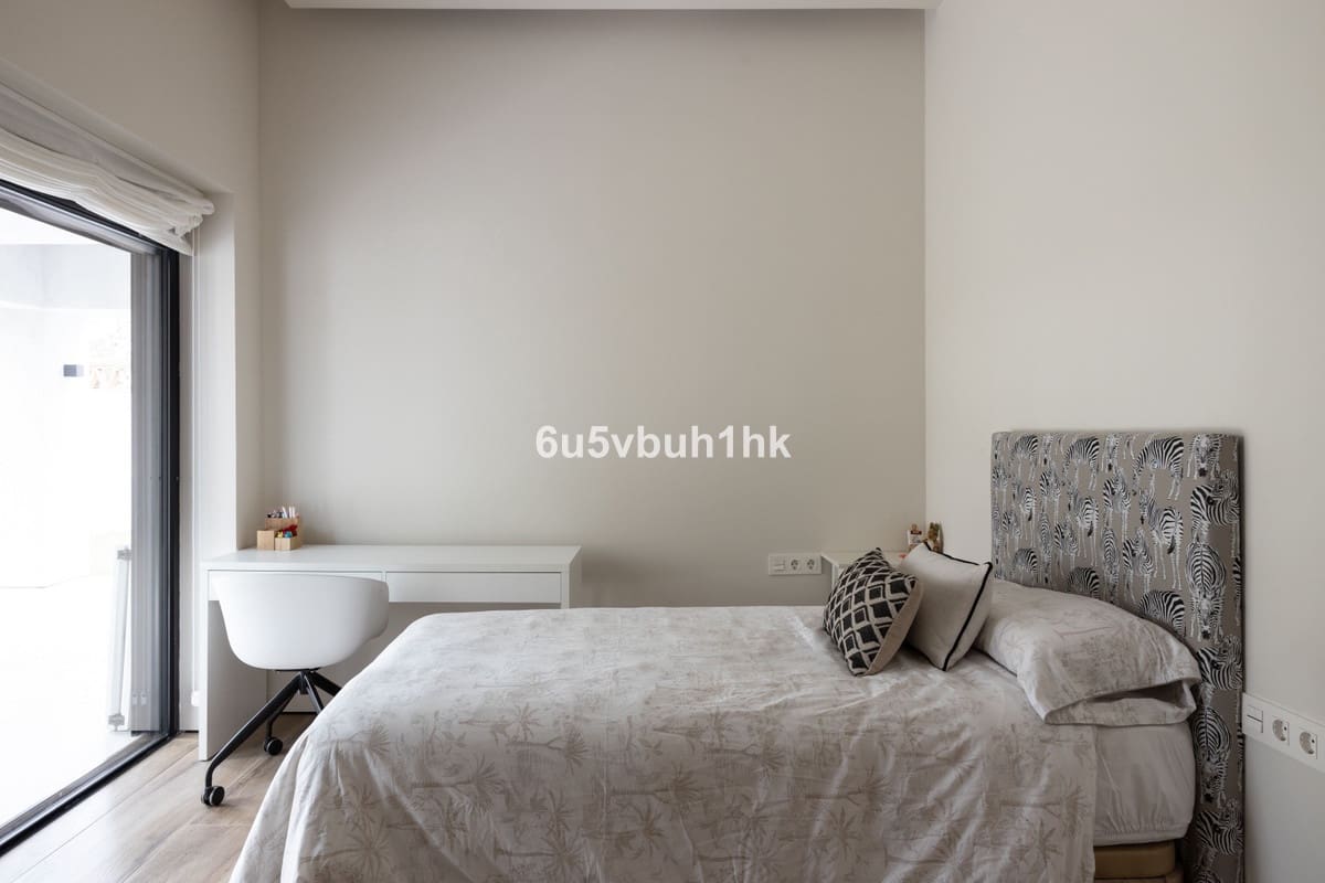 Chalet de 4 habitaciones en Puerto de la Torre en venta con piscina - 2.500.000 € (Ref: 9520523)