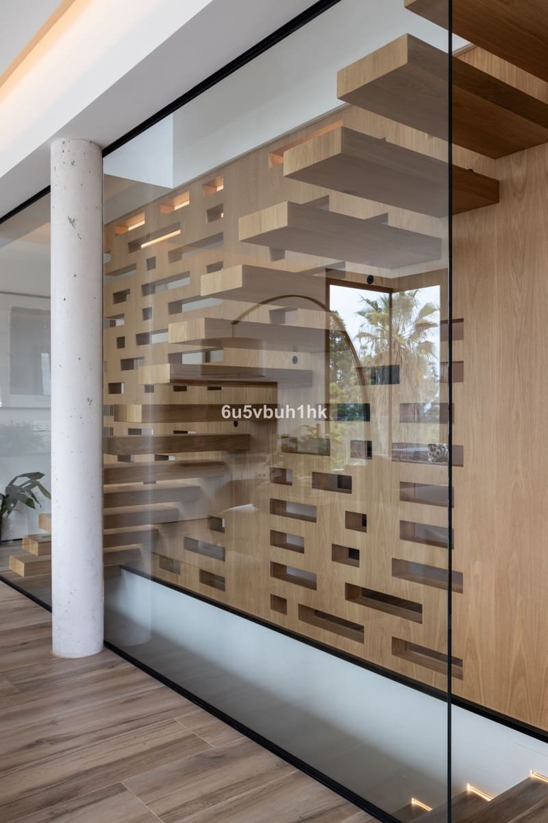 Chalet de 4 habitaciones en Puerto de la Torre en venta con piscina - 2.500.000 € (Ref: 9520523)