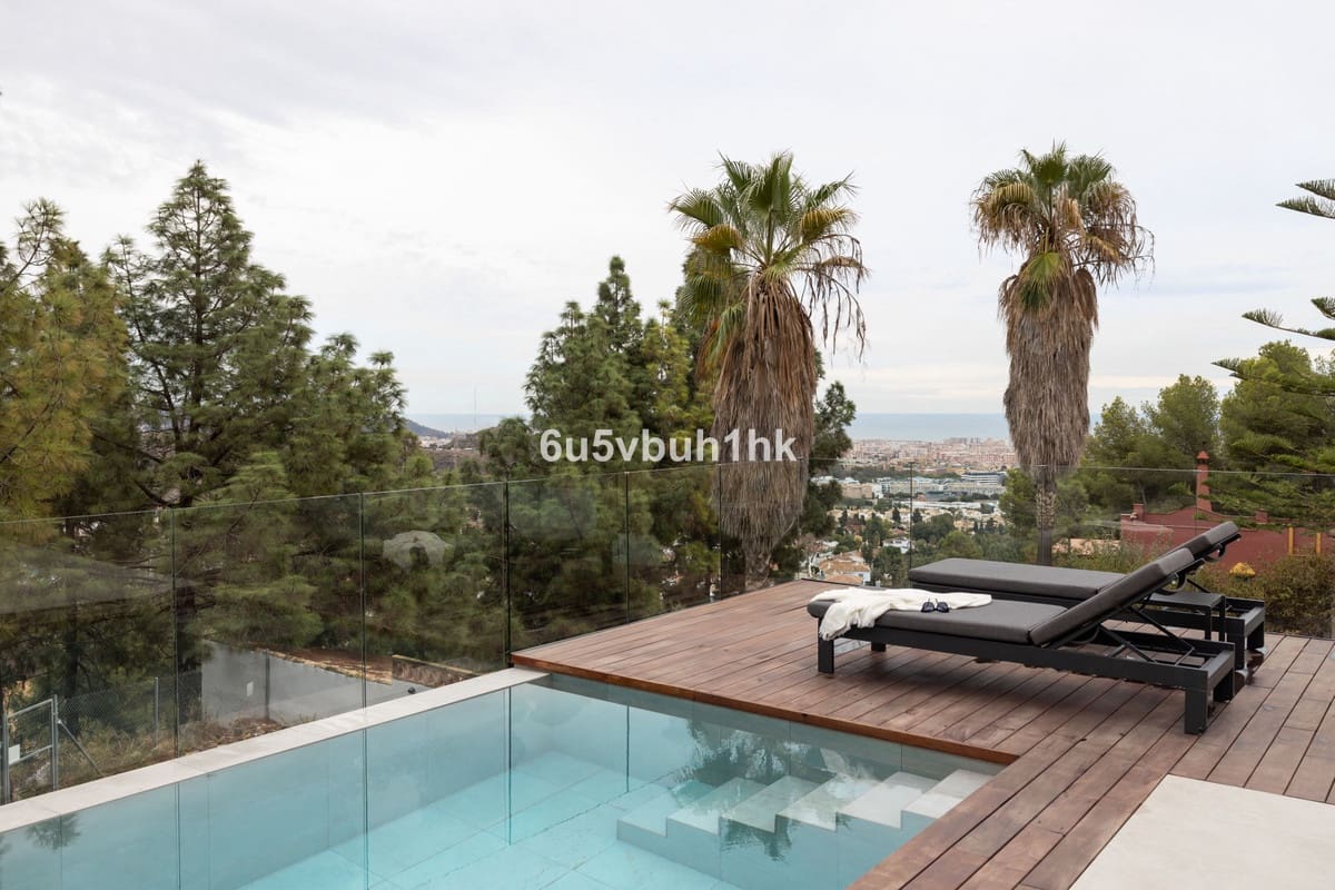 Chalet de 4 habitaciones en Puerto de la Torre en venta con piscina - 2.500.000 € (Ref: 9520523)