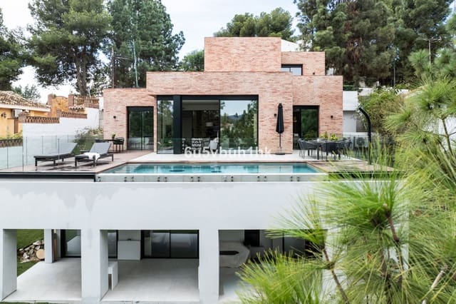 Chalet de 4 habitaciones en El Atabal, Málaga ciudad en venta con piscina - 2.500.000 € (Ref: 9520523)