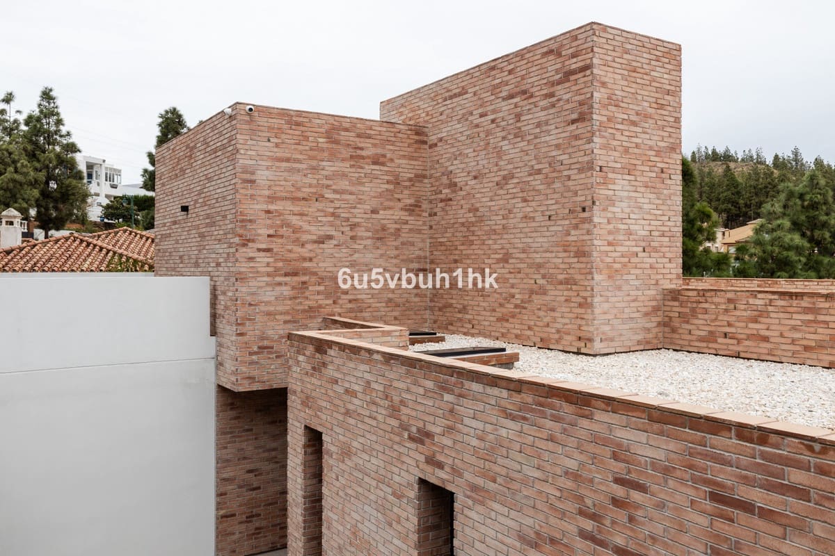 Chalet de 4 habitaciones en Puerto de la Torre en venta con piscina - 2.500.000 € (Ref: 9520523)