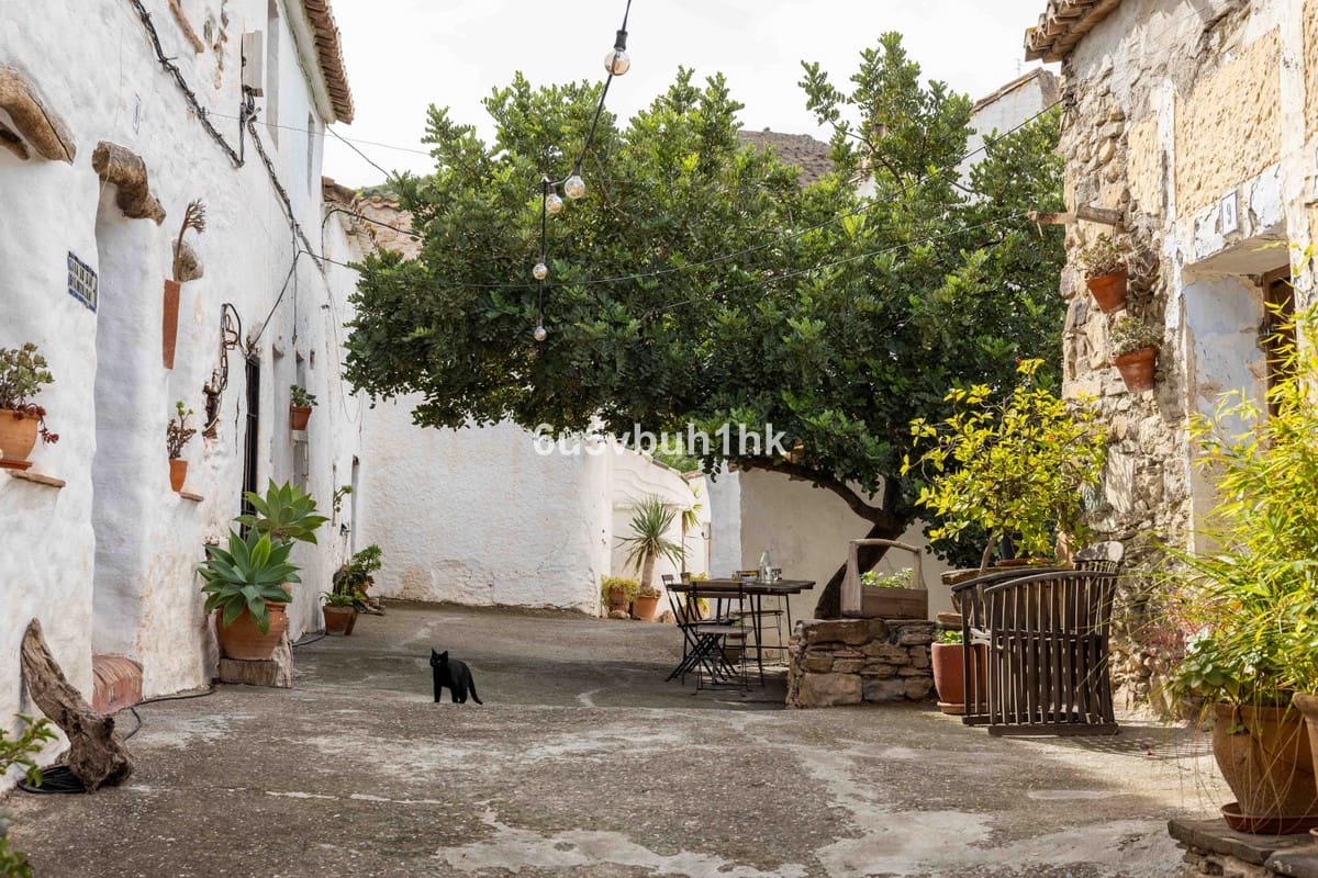 31 bedroom Townhouse for sale in Vinuela with pool - € 2,950,000 (Ref: 9520524)