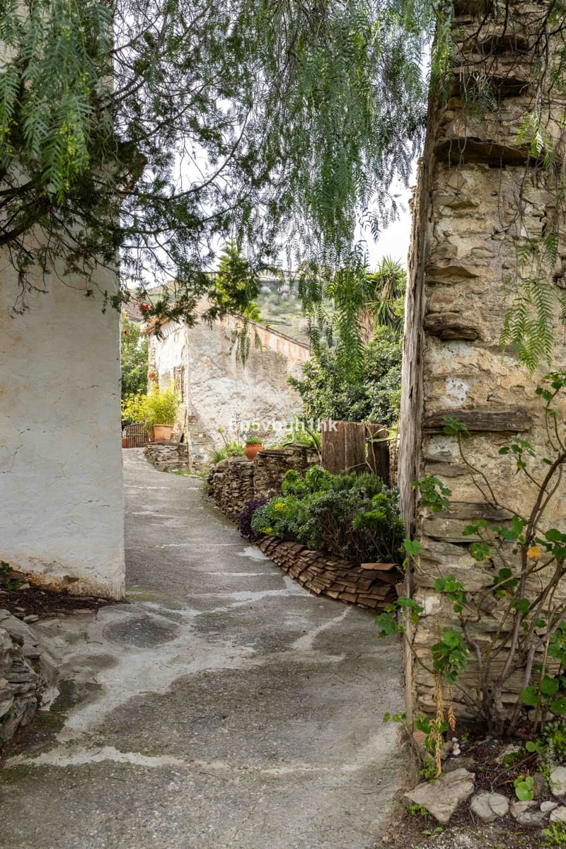 31 bedroom Townhouse for sale in Vinuela with pool - € 2,950,000 (Ref: 9520524)